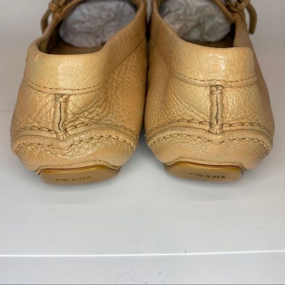 Prada loafers with buckle and rubber sole - Picture 5 of 9